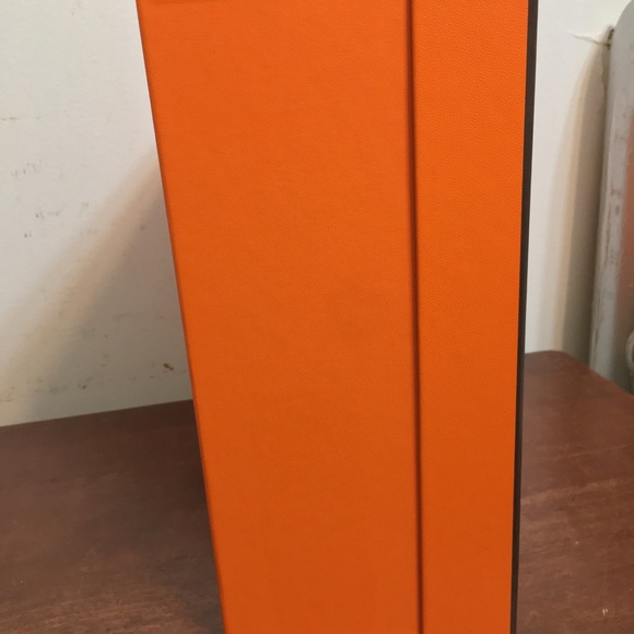 Hermes Brand New Empty Box for Tote Bag or Shoe. Dimensions 14x11x5 - Picture 9 of 14